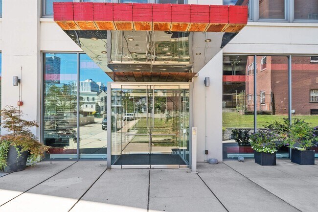 Building Photo - 50 Dey St