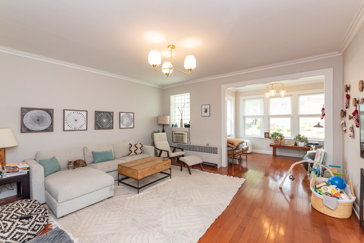 Building Photo - 426 S Elmwood Ave