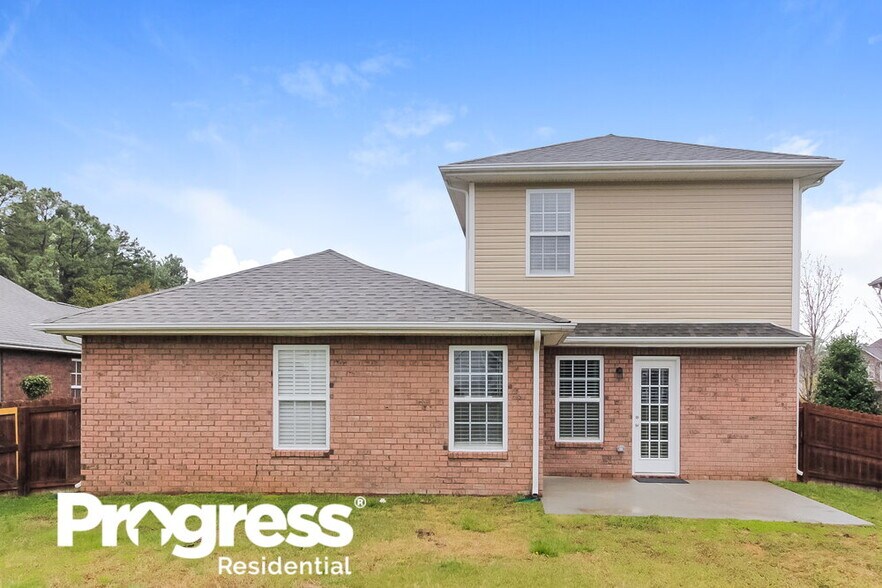 Building Photo - 6240 Silver Chime Way
