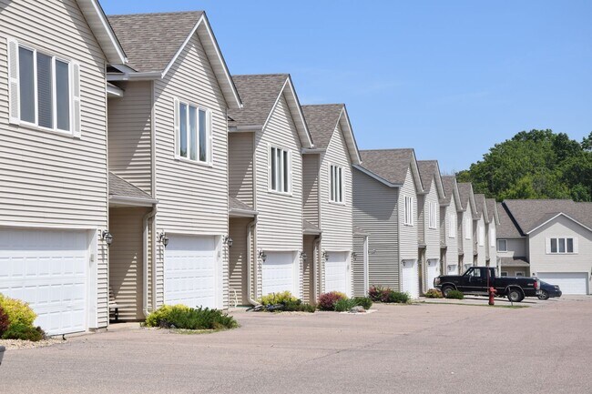 Building Photo - 2152 Willow Trail