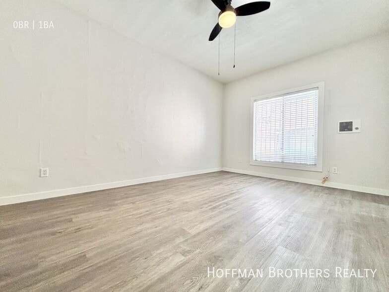 Building Photo - 147 N New Hampshire Ave