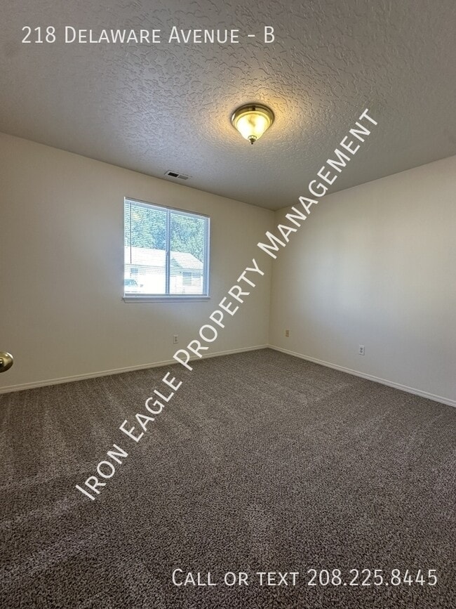 Building Photo - 218 Delaware Ave