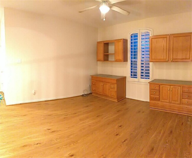 Building Photo - 903 Spring Mist Ct