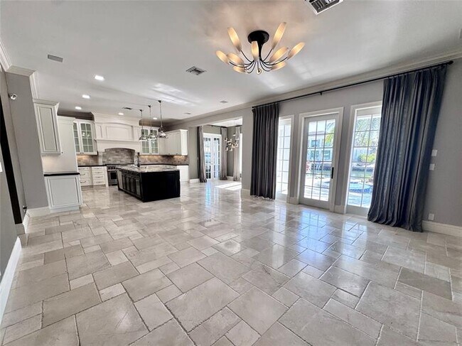 Building Photo - 1744 SE 9th St