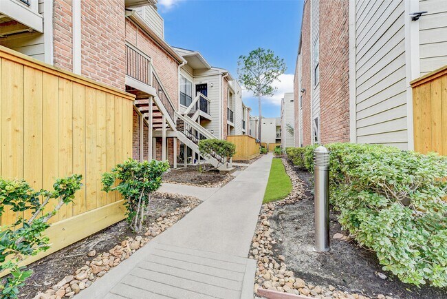 Building Photo - 2001 Bering Dr