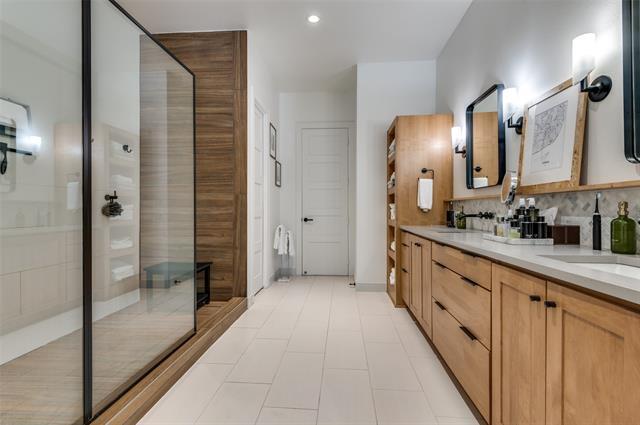 Building Photo - 3210 Carlisle St