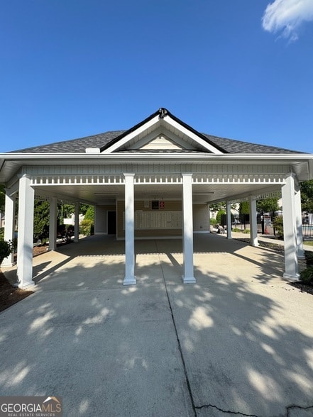 Building Photo - 2555 Flat Shoals Rd