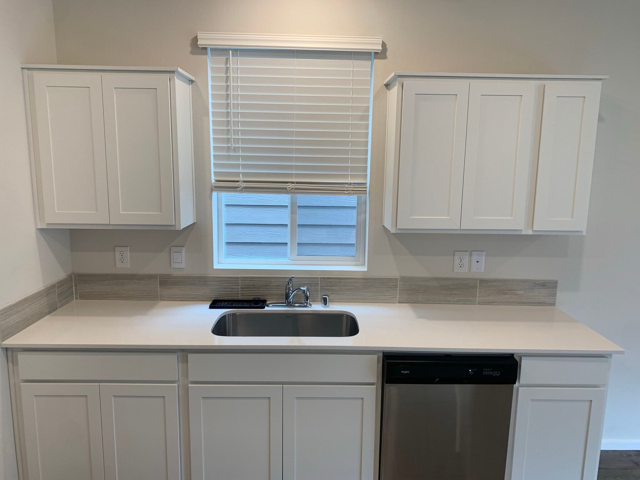 Building Photo - 2664 NE 116th Pl