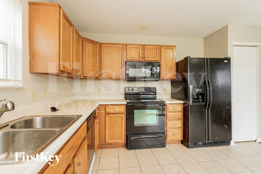 Building Photo - 3149 Monterey Dr