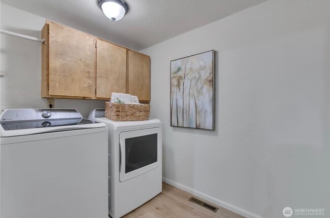 Building Photo - Spacious 3-Bedroom Home Near Redondo Beach Park!