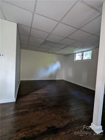 Building Photo - 904 Edgewood Cir