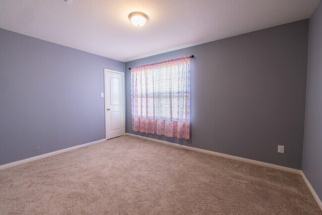 Building Photo - 10814 Spring Brook Pass Dr