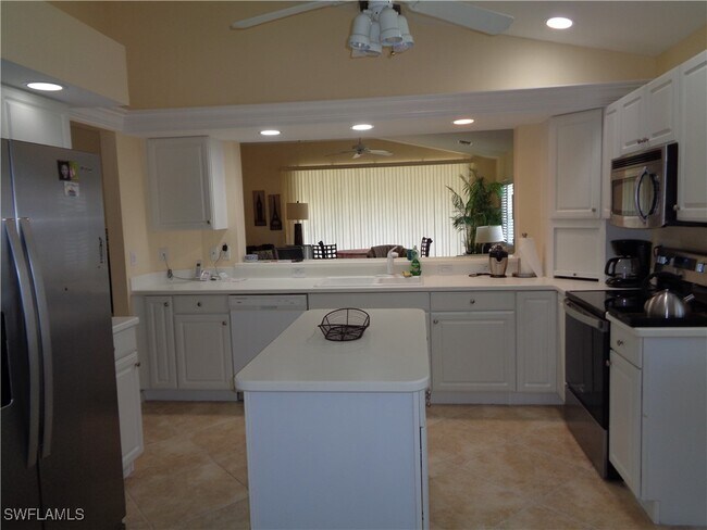 Building Photo - 6115 Reserve Cir