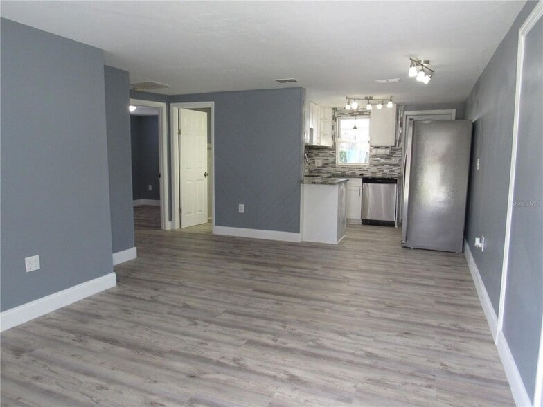 Building Photo - 5205 Ridge St
