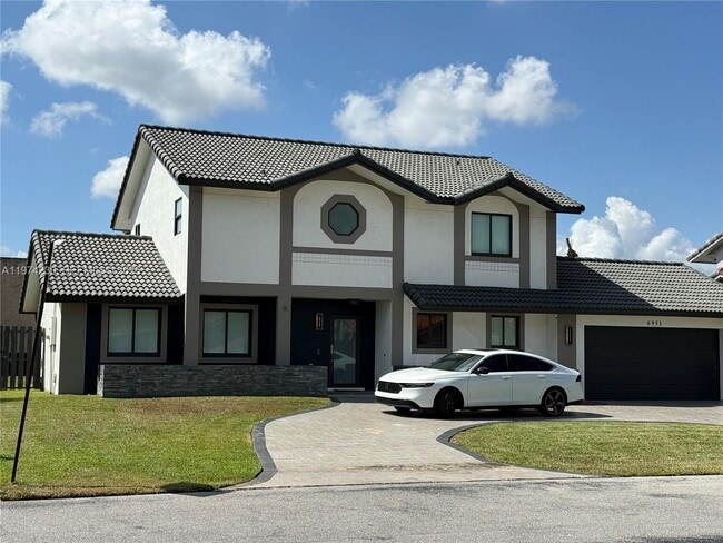 Building Photo - 6951 W Wedgewood Ave