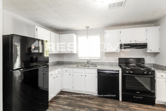 Building Photo - 5771 Singer Ct