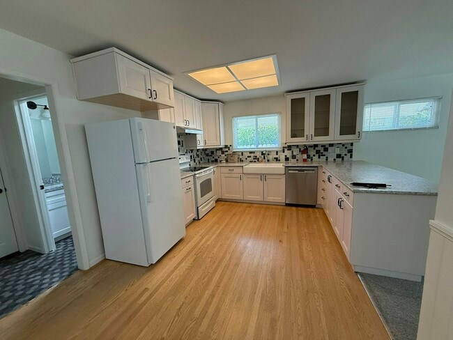Building Photo - 2313 Clemson Dr