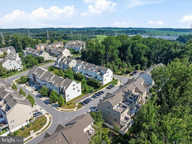 Building Photo - 1221 Orchid Rd