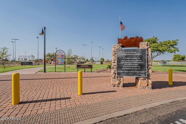 Building Photo - 8721 S 253rd Dr