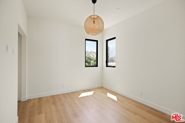 Building Photo - 2671 Benedict St