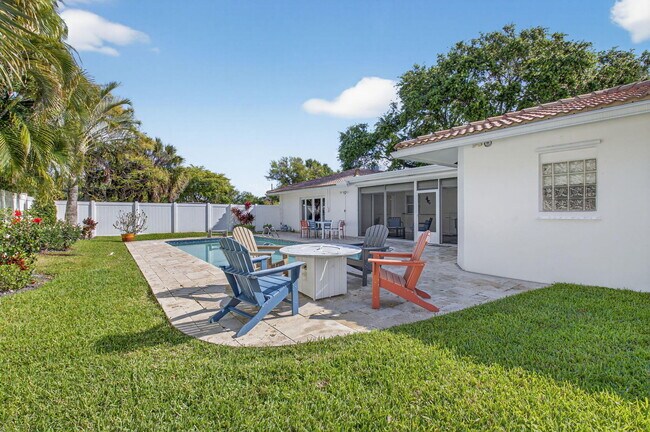 Building Photo - 1010 SW 2nd St