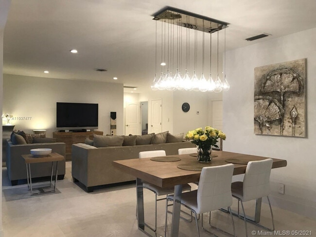 Building Photo - 131 Orchard Ridge Ln