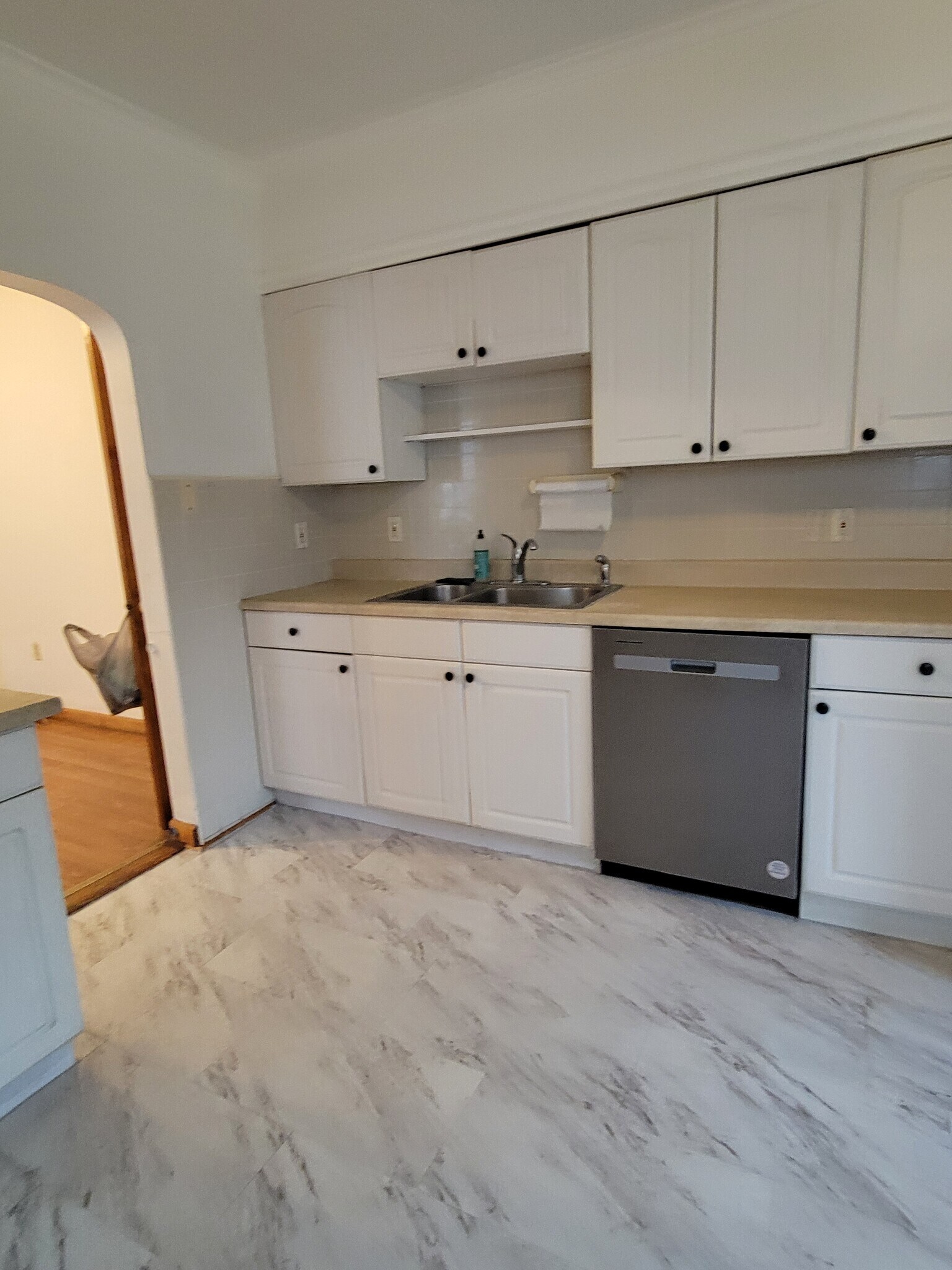 Building Photo - 538 Breck St