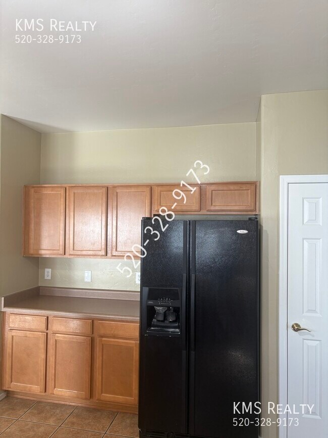 Building Photo - 3638 Drexel Manor Stra