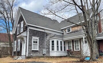 Building Photo - 822 Main St