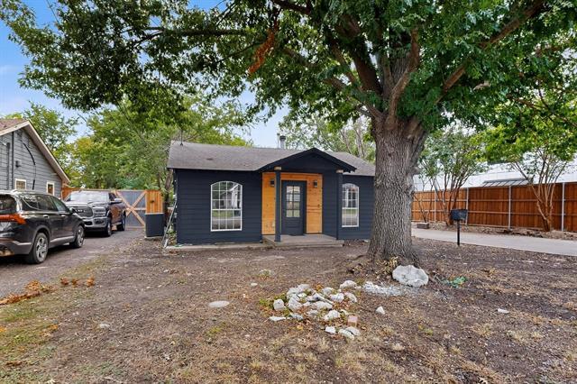 Building Photo - 1404 N Bradley St