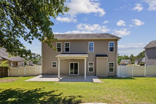 Building Photo - 134 Huzzas Cir
