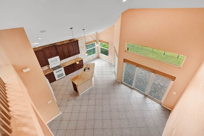 Building Photo - Amazing 4 Bedroom, 3 Bath home plus large 21'x11' loft located in Parkland Isles!