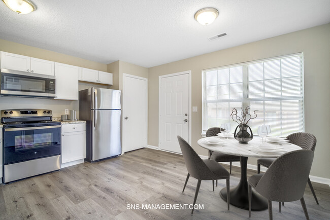 Kitchen - North Pointe Townhomes