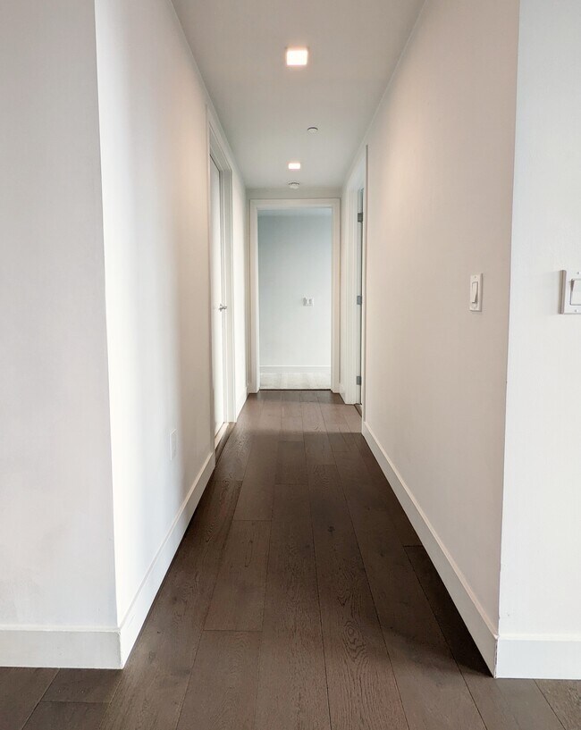 Building Photo - 1300 22nd St