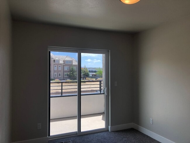 Building Photo - Modern 3 Bedroom Home for Rent