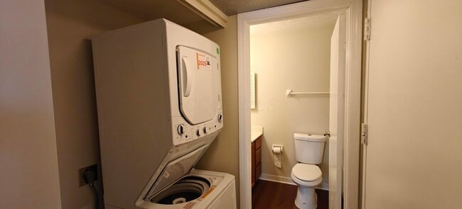 Building Photo - 1540 Slade Ave