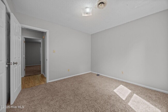 Building Photo - 108 Corey Cir