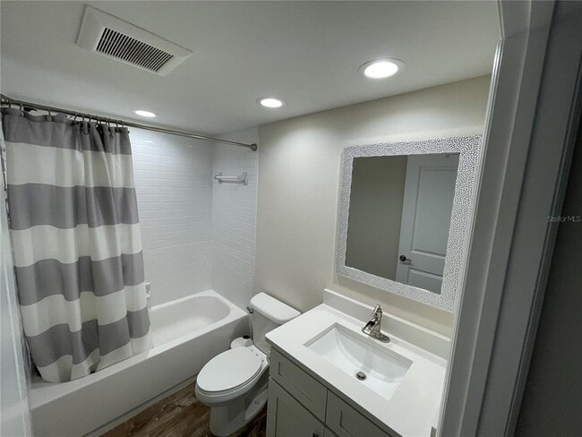 Building Photo - 960 Starkey Rd