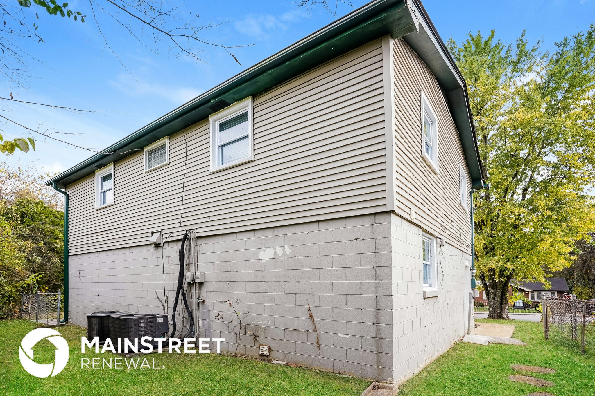 Building Photo - 2160 W Richmond Hill Dr