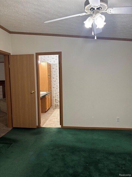 Building Photo - 312 Black Oak Ct