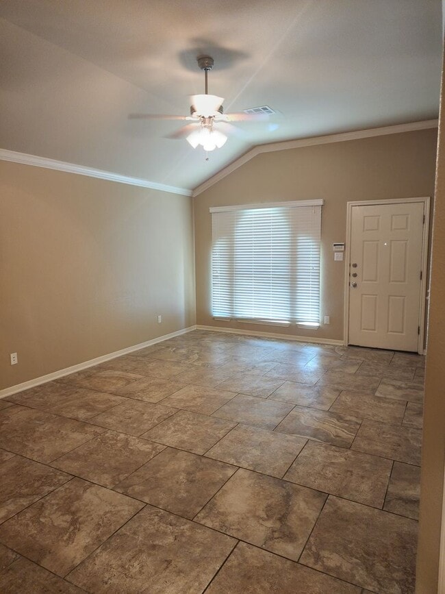 Building Photo - Gorgeous 2 bed/2 bath near Bunny Trail in Killeen!