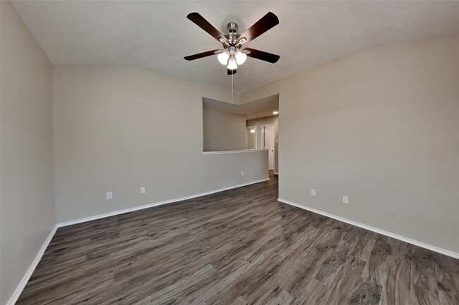 Building Photo - 33326 Cottonwood Bend