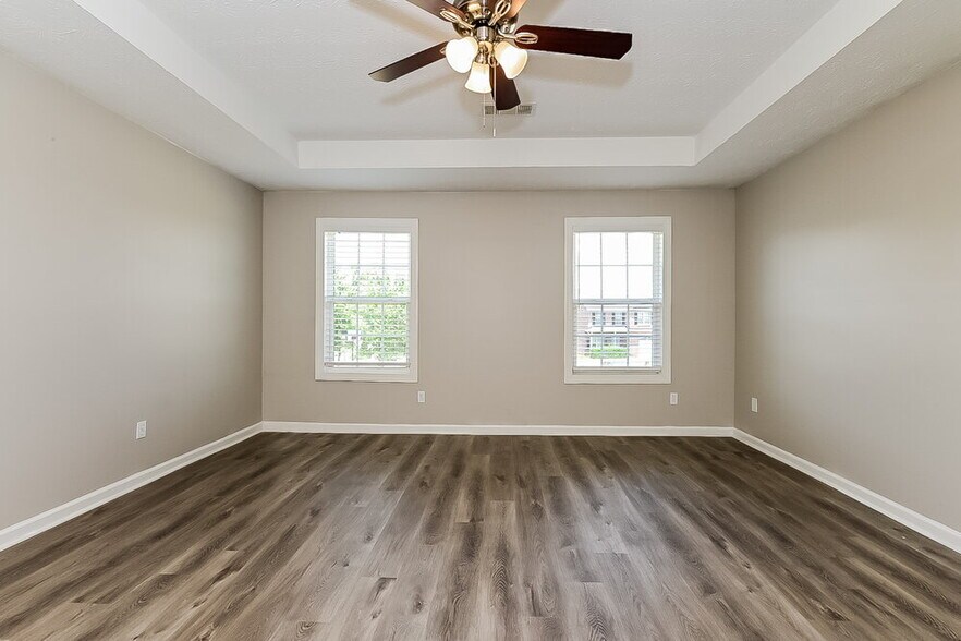 Building Photo - 220 Cranesbill Way