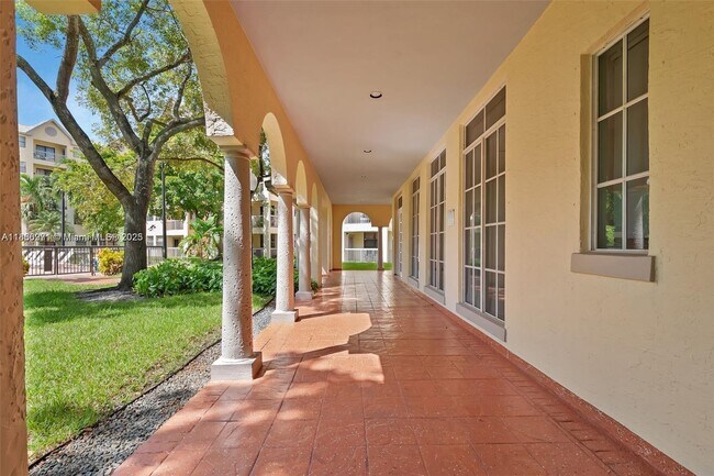 Building Photo - 8180 Geneva Ct