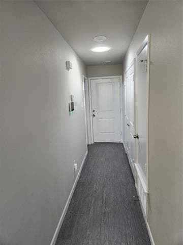 Building Photo - 511 Oakwood Ln