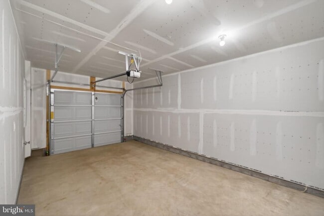 Building Photo - 103 Brashear Ct