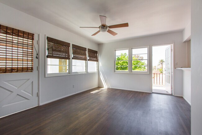 Building Photo - 502 Poinsettia Ave