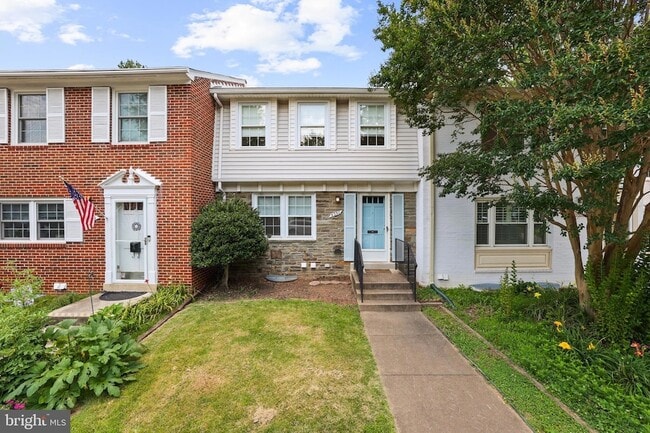 Building Photo - 8350 Glastonbury Ct