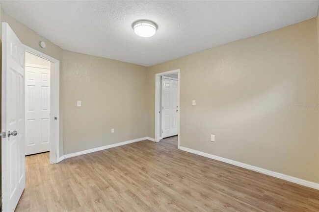 Building Photo - 5000 Huppel Ave