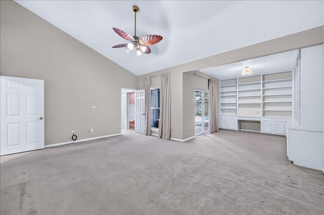 Building Photo - 5305 Greenbriar Dr